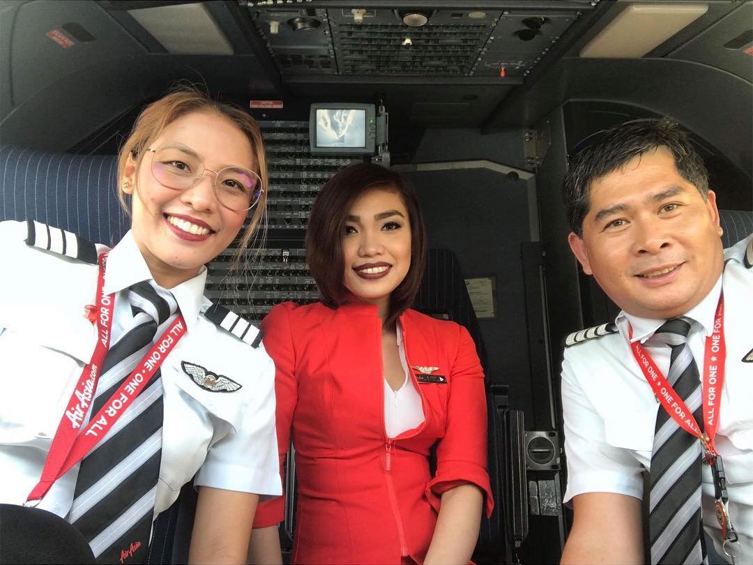 After she achieved her goal, she gave her parents a VVIP trip to Malaysia.
