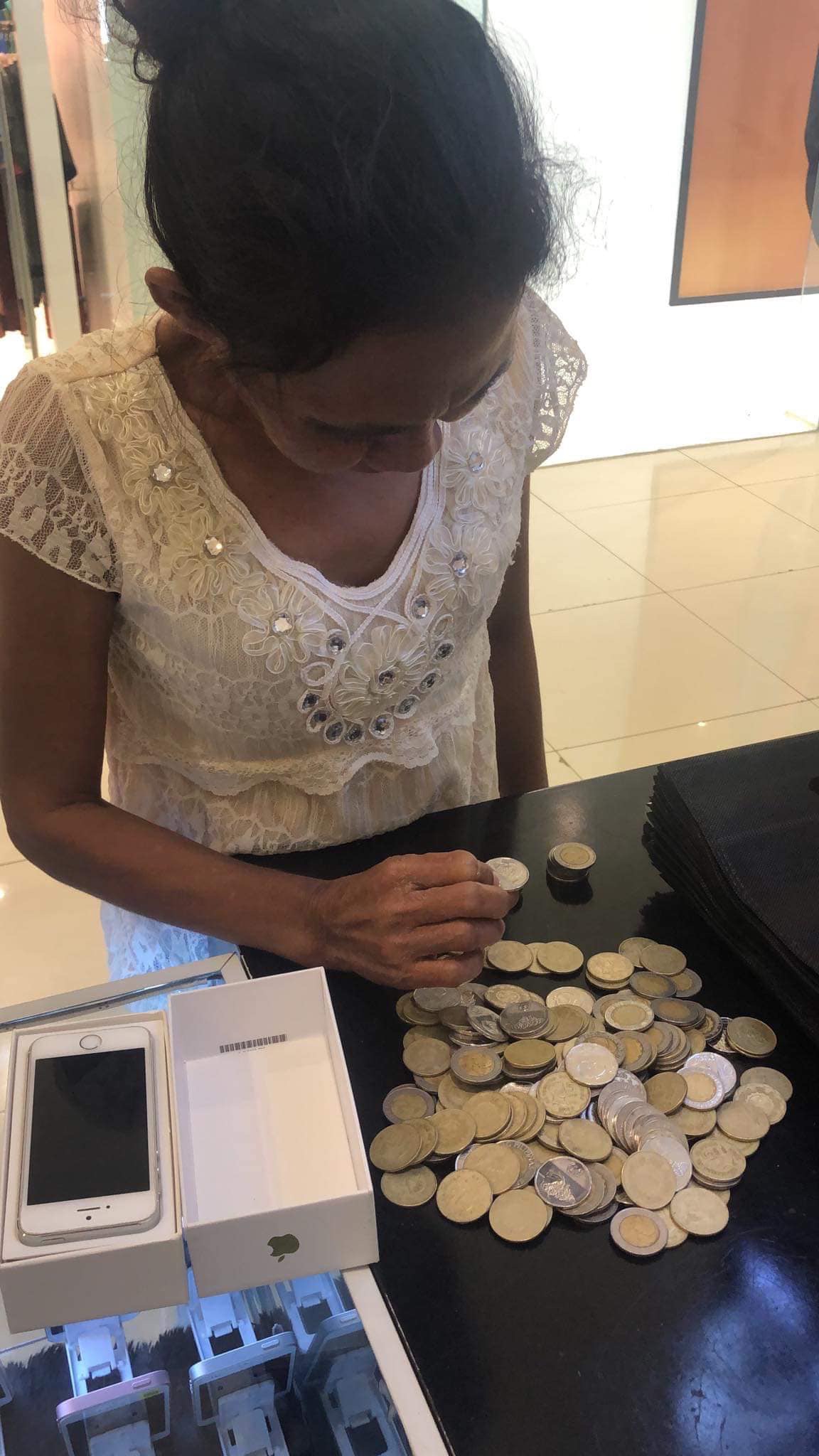 Poor Mother Collects Coins To Gift New Phone To Her Kid As A Reward For Being A Topper 