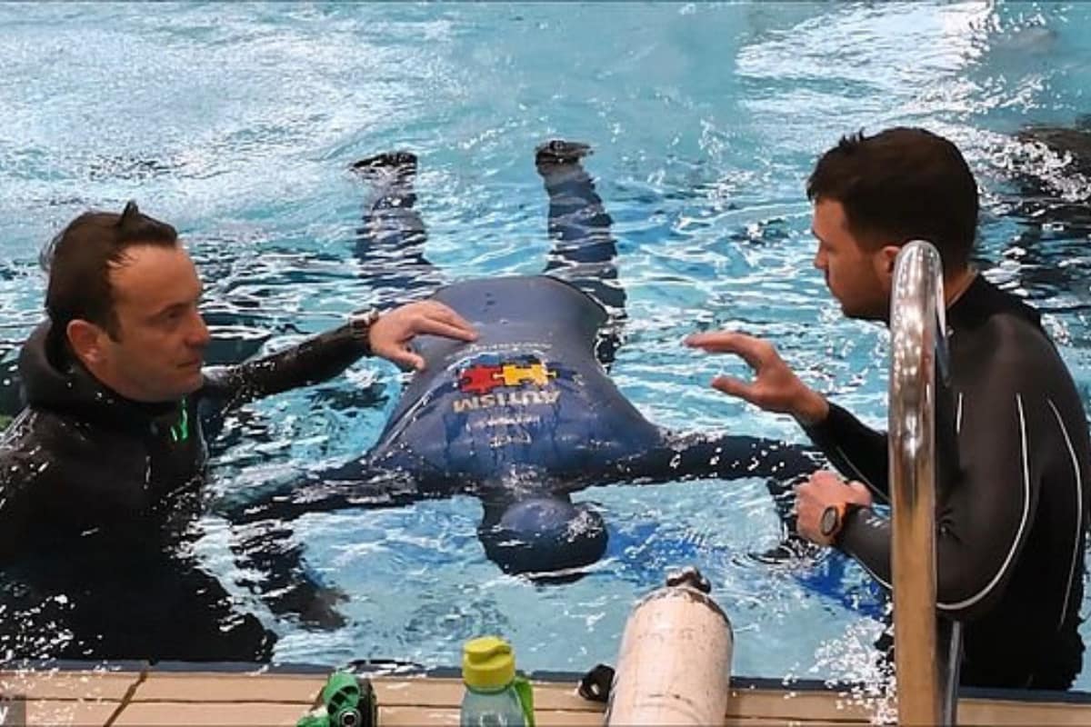 Diver Broke his Record by Holding His Breath Underwater For 24 Minutes 33 Seconds