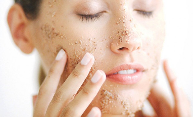 Easy Tricks To Remove Your Blackheads And For Getting A Glowing Skin