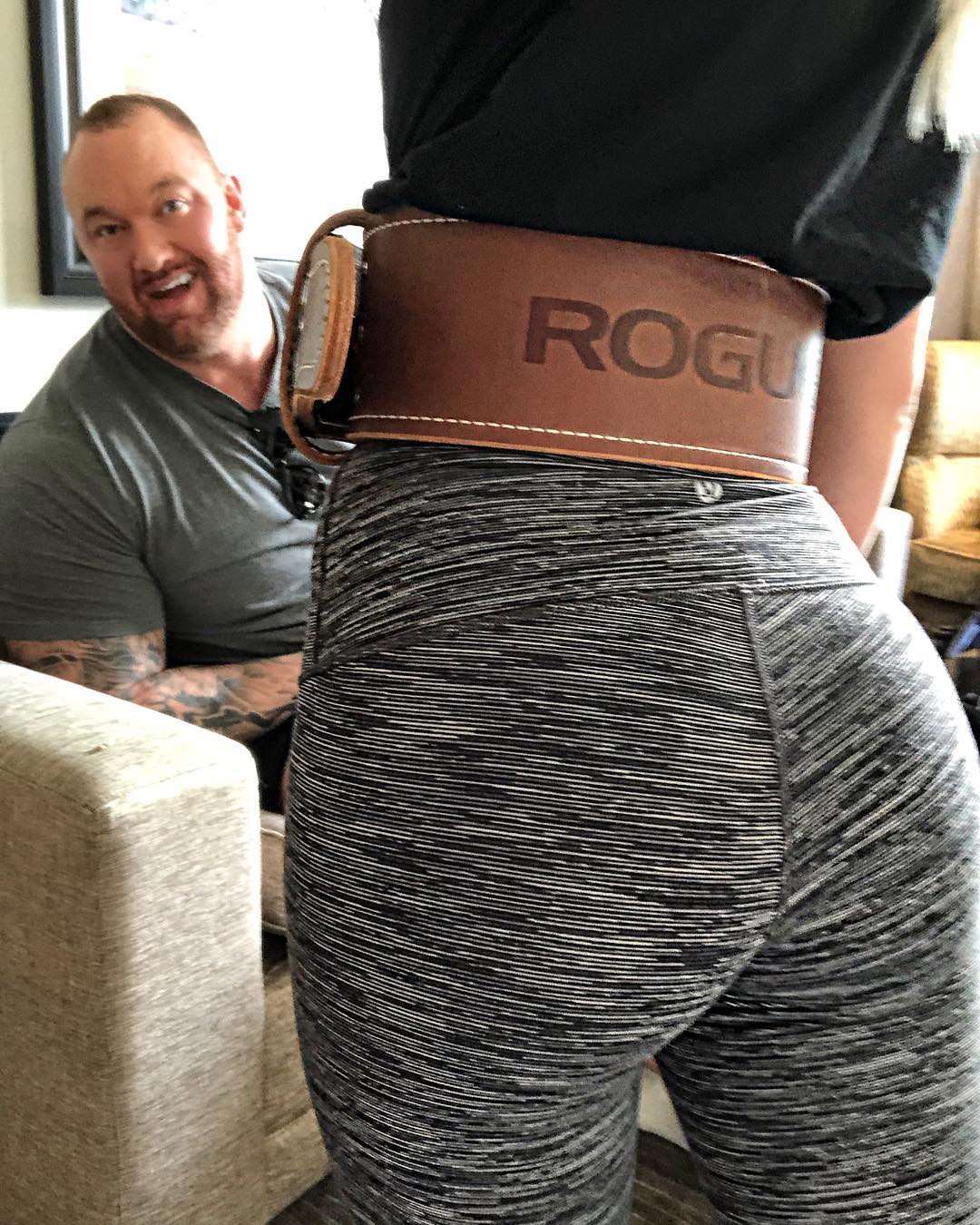 pictures of the mountain from got and his tiny girlfriend are storming the internet