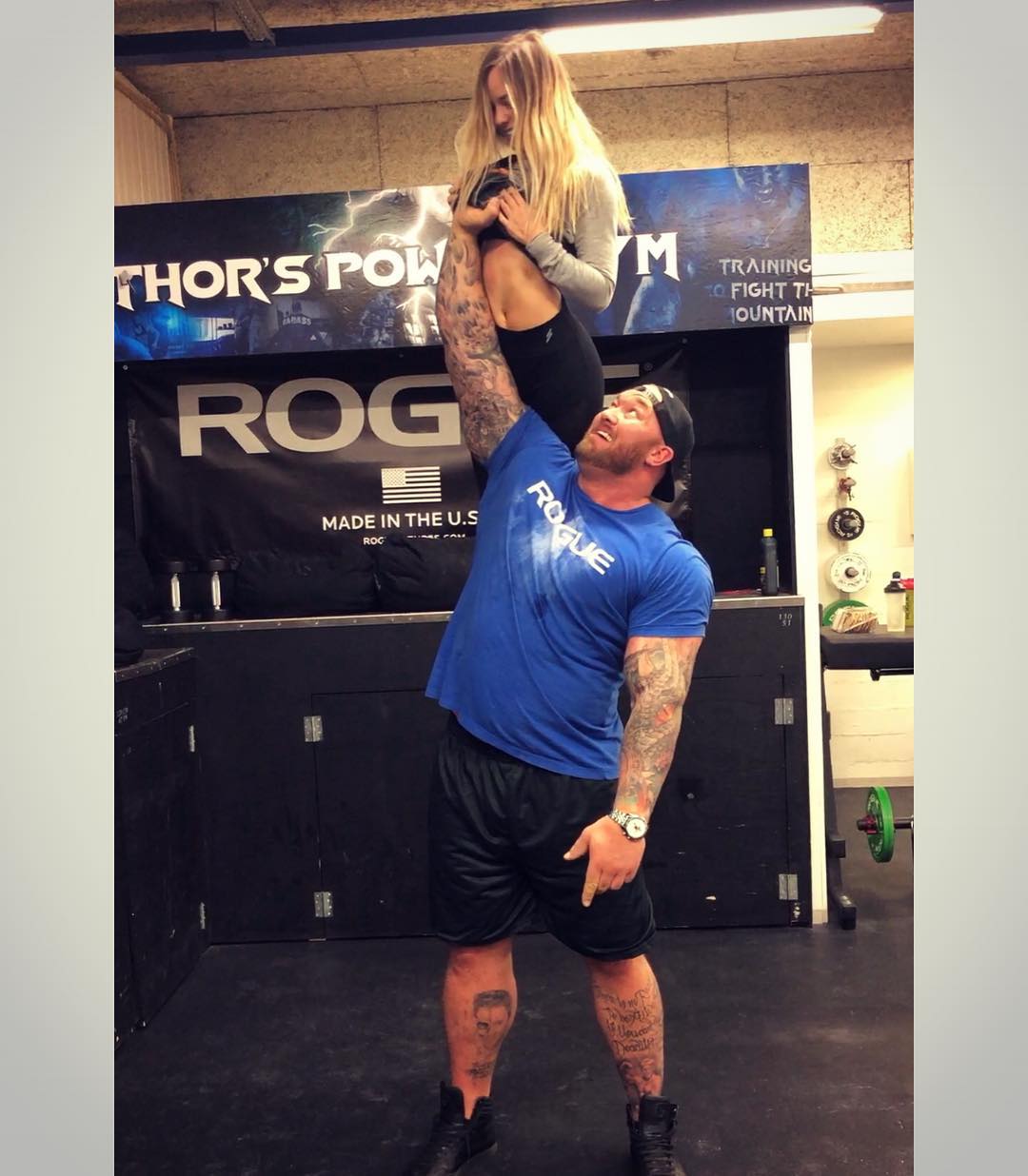 pictures of the mountain from got and his tiny girlfriend are storming the internet