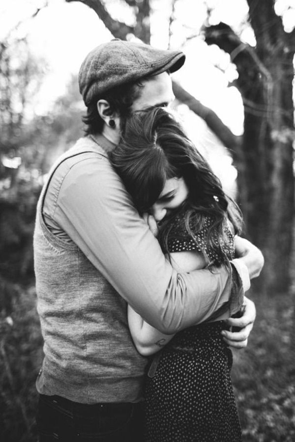 Various Types Of Hugs In A Relationship And What They Mean