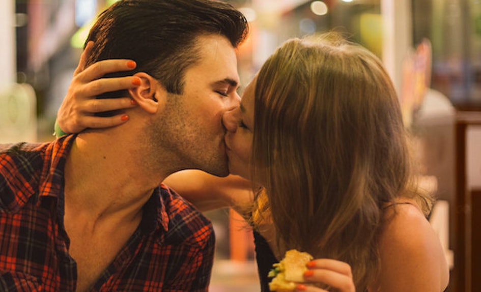 7 Things That Could Work As A Major Turn-Off While You Are Kissing Your Partner