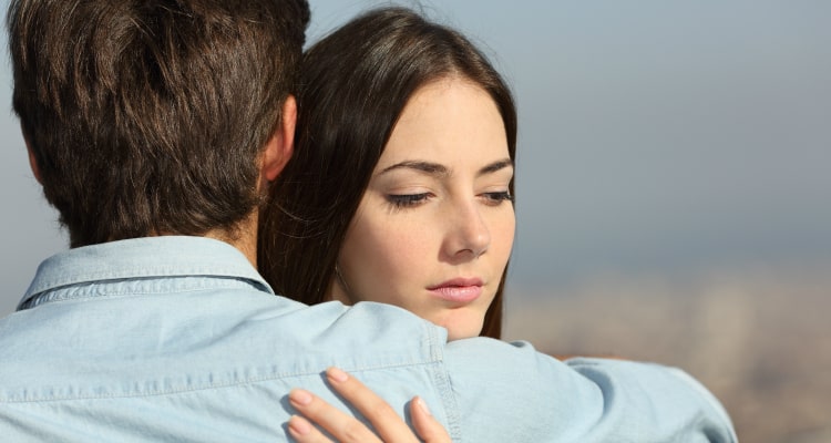 Various Types Of Hugs In A Relationship And What They Mean