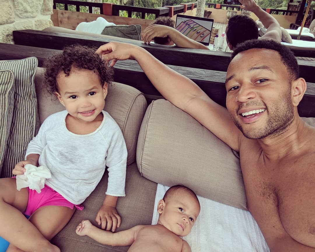 15 Pictures Of The Celebrity Dads Of Hollywood Spending Quality Time With Their Little Ones