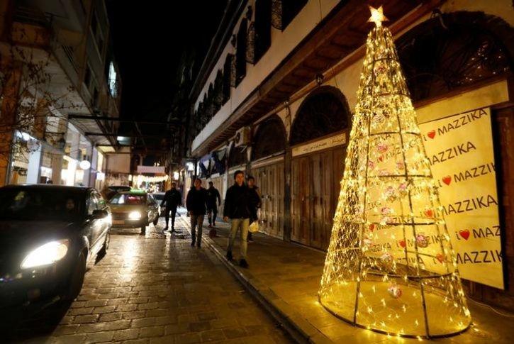 Images Show How World Is Preparing For Christmas