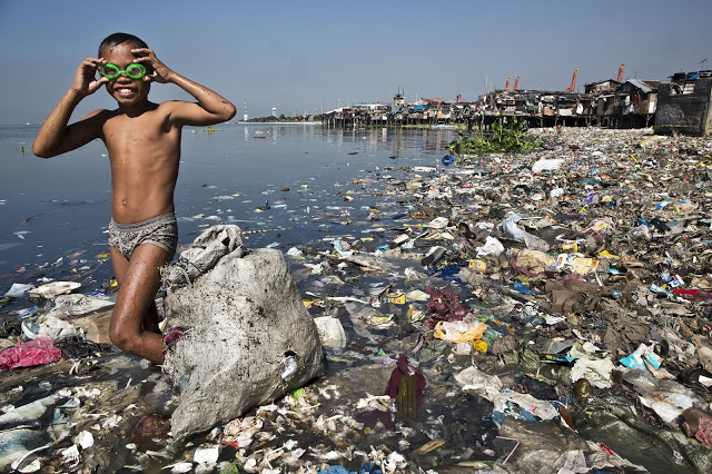 13 Pictures From Around The Globe That Proves How Much We Messed Up Our Planet Earth