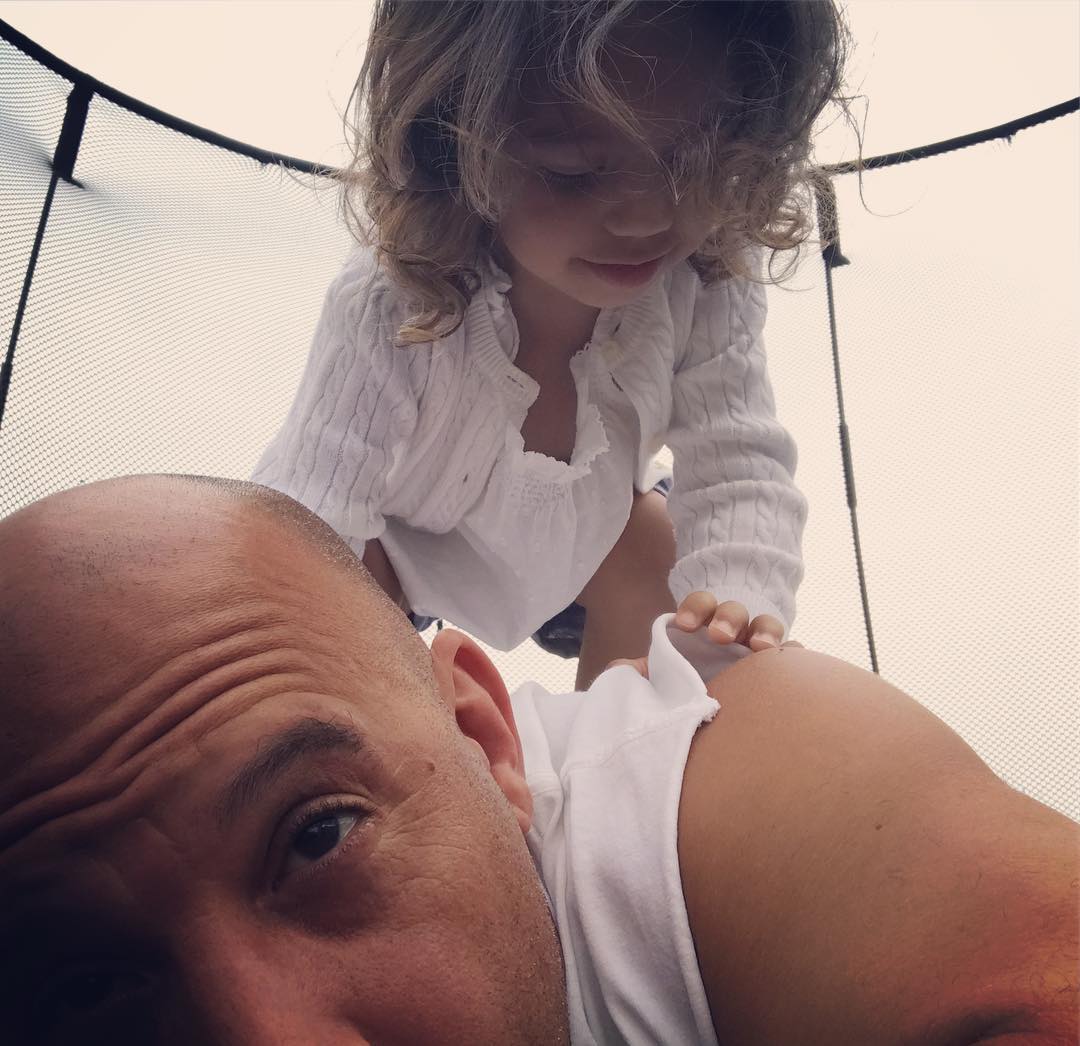 15 Pictures Of The Celebrity Dads Of Hollywood Spending Quality Time With Their Little Ones