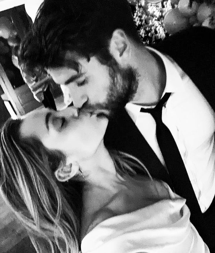 Miley Cyrus Looks Elegant In Her First Wedding Pictures As She Poses With Her Parents