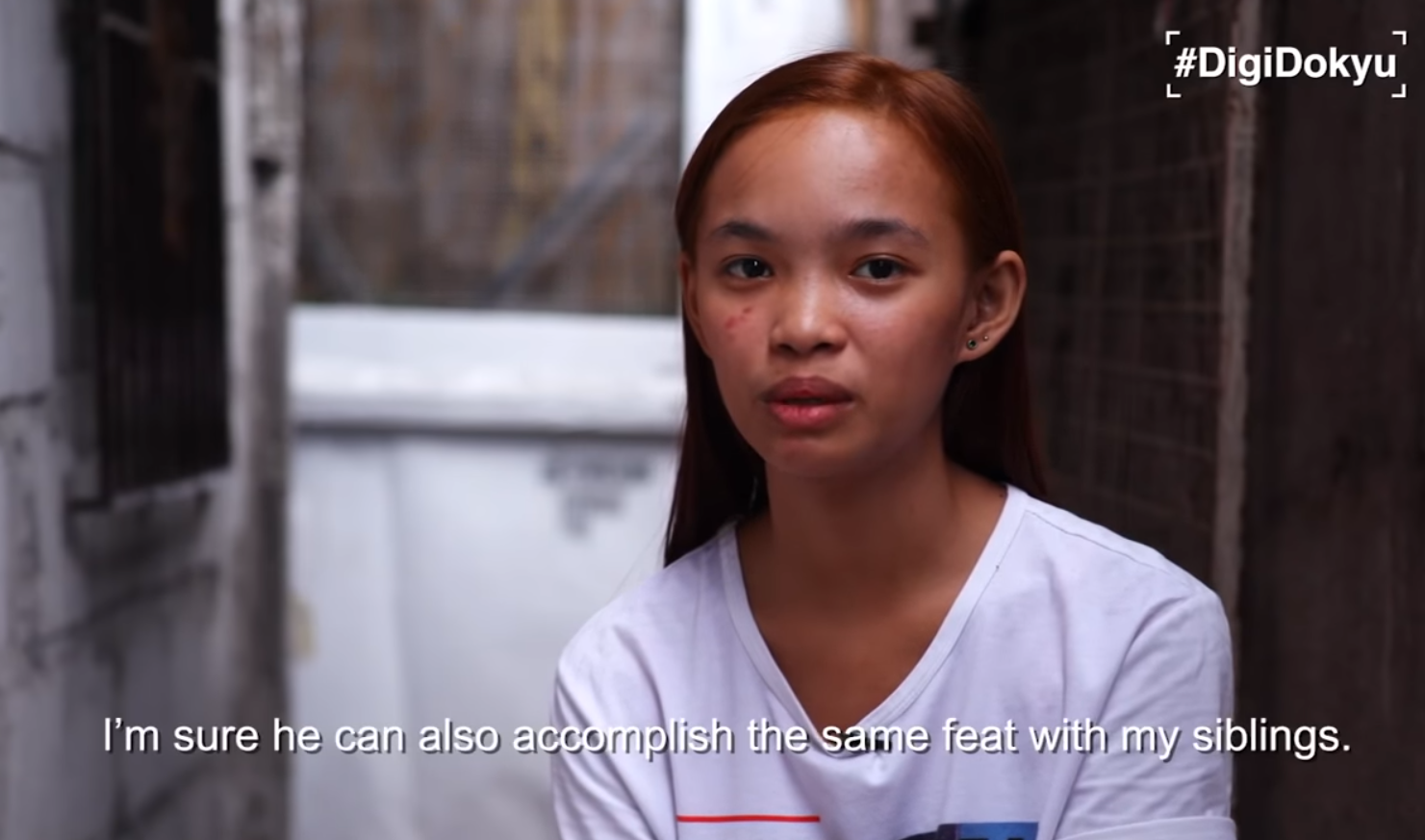 A Garbage Picker Supports His Daughter To Achieve College Degree