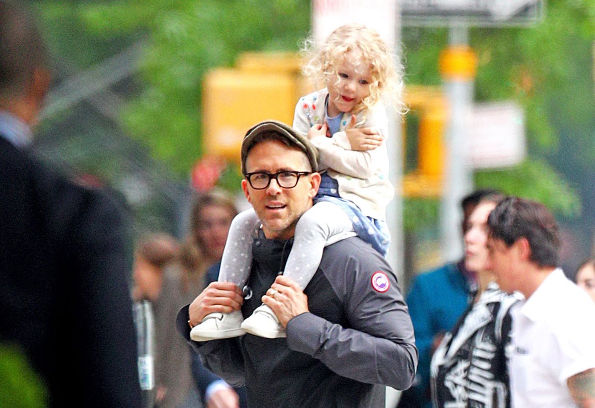 15 Pictures Of The Celebrity Dads Of Hollywood Spending Quality Time With Their Little Ones