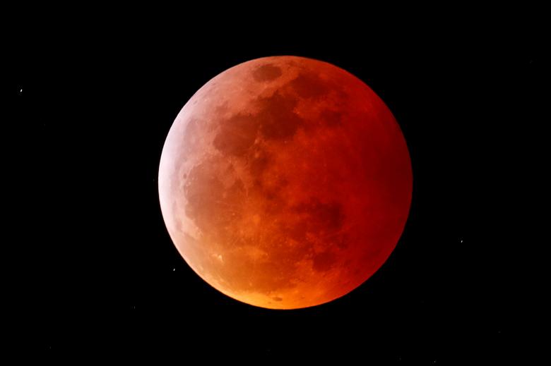 Unbelievable Pictures Of Super Blood Wolf Moon Lunar Eclipse 2019