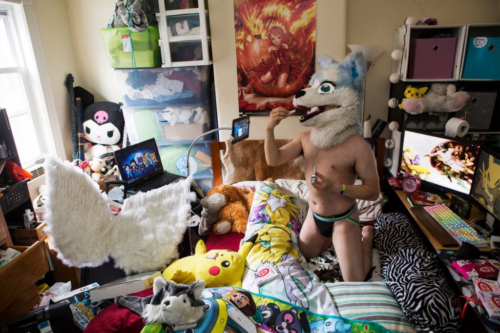 10+ Pictures Which Shows The Bedroom Life Of Americans 