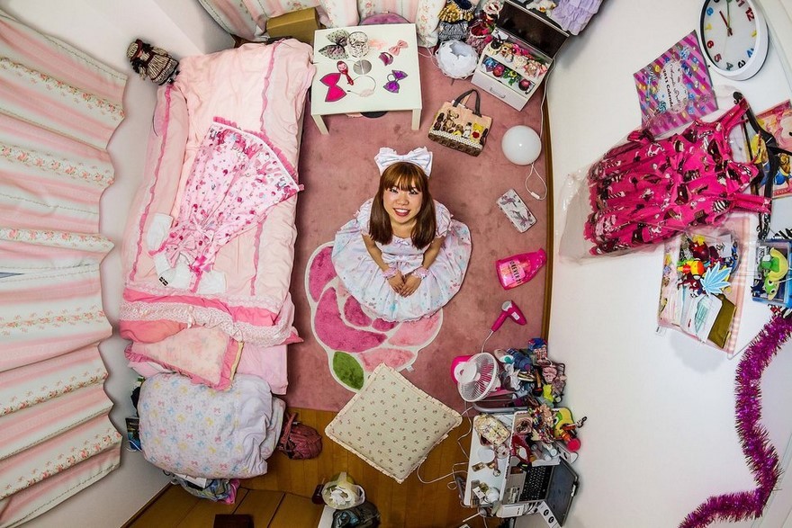 30 Bedroom Pictures Showing Millennial's Lifestyle Around The World