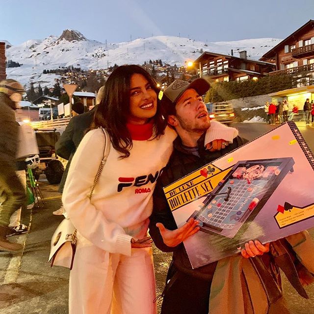 Take A Look At How Priyanka Chopra and Nick Jonas Welcome New Year With A Kiss In Switzerland