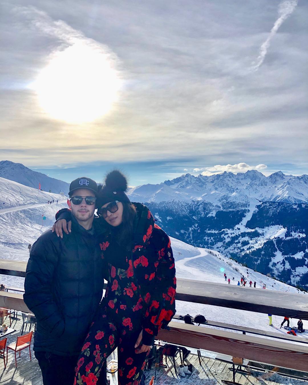 Take A Look At How Priyanka Chopra and Nick Jonas Welcome New Year With A Kiss In Switzerland