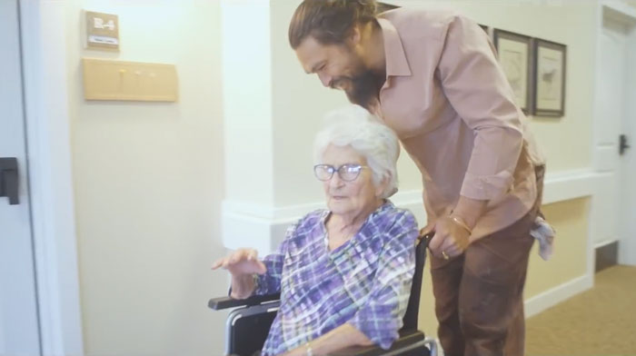 Jason Momoa visiting grandma