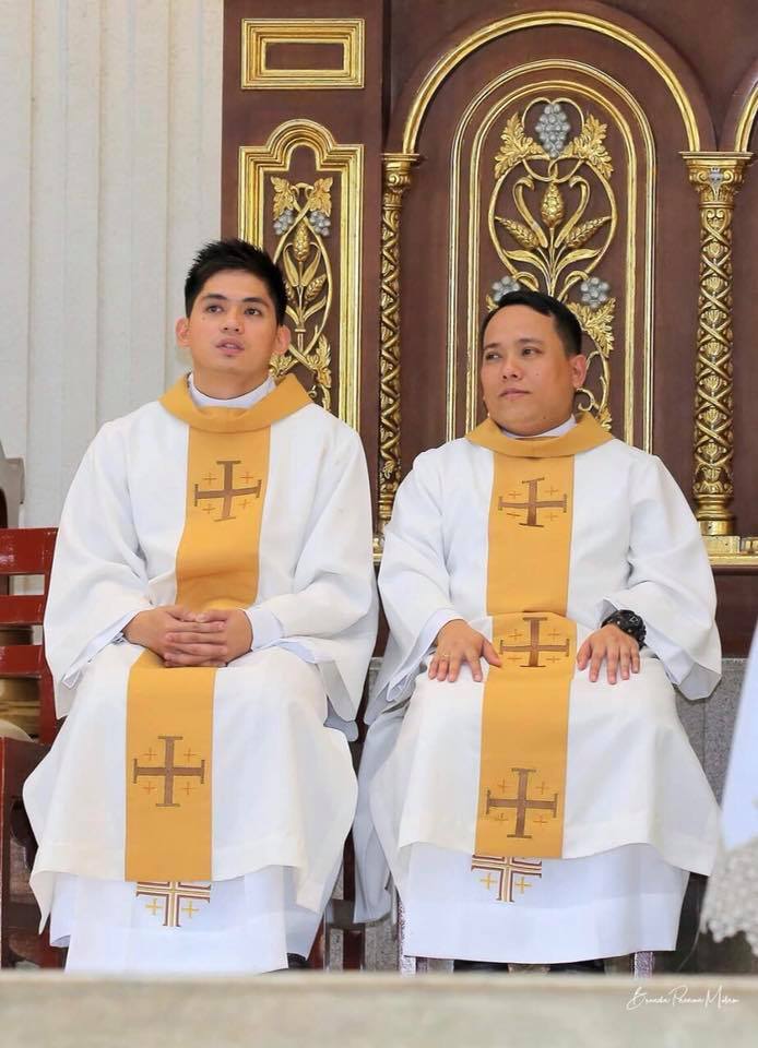 Meet Reverend Jay-R, The Handsome Priest Who Went Viral On Social Media