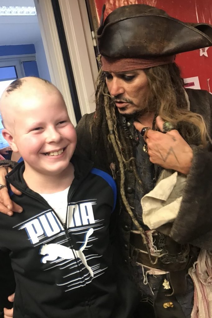 johnny depp, captain jack sparrow, children's hospital