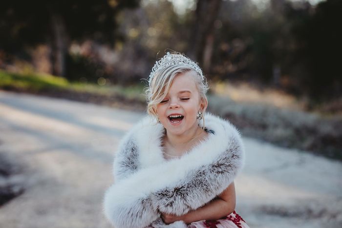 Photoshoot Of A Dad And A Stepdad With Their Daughter Goes Viral