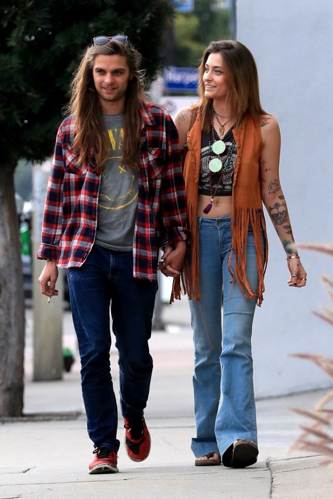 Paris Jackson And Gabriel Glenn Look Completly In Love As They Hold Hands
