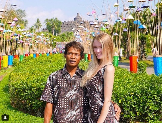 The Viral Story Of An Indonesian Man And Beautiful English Girl Who Fell In Love And Married Each Other