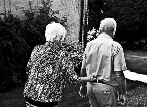 Man Says Goodbye To His Wife Of 59 Years