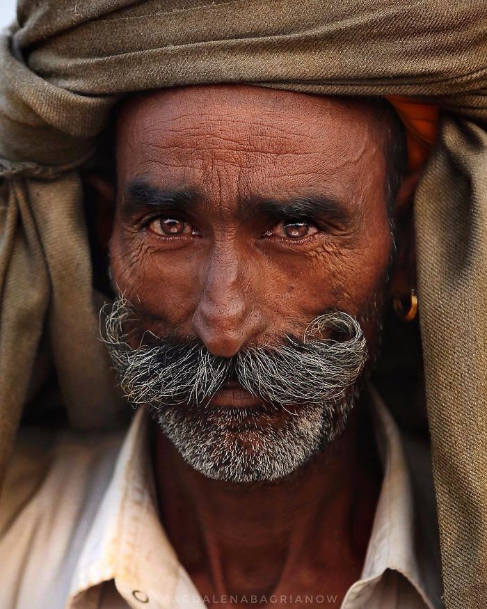 Photographer Travels Across The India To Capture Local Beauty