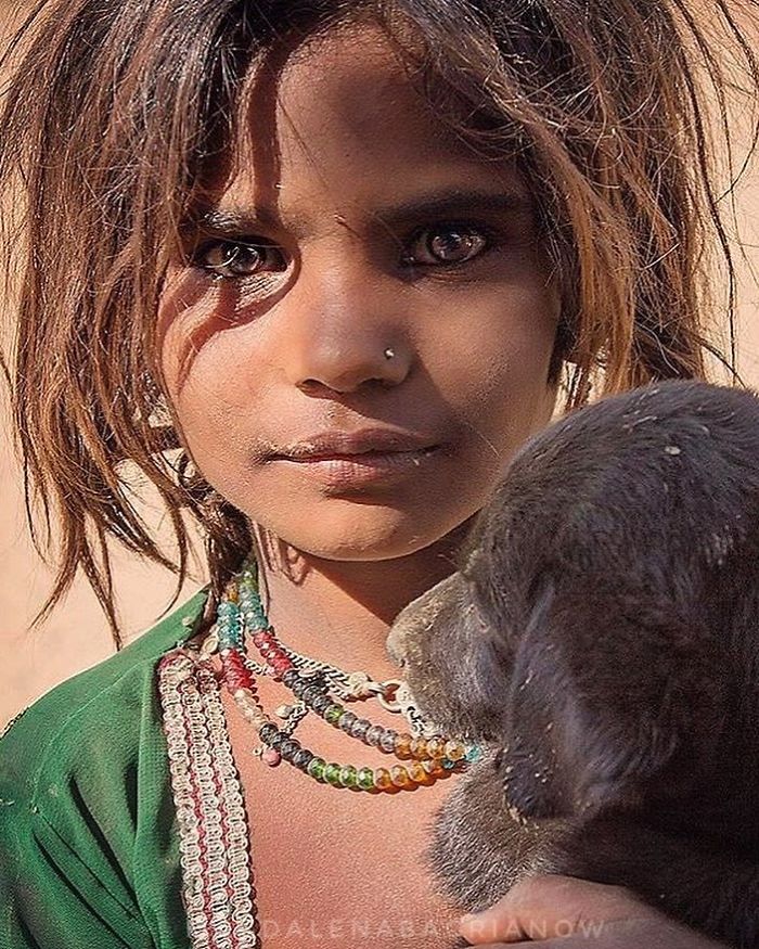 Photographer Travels Across The India To Capture Local Beauty