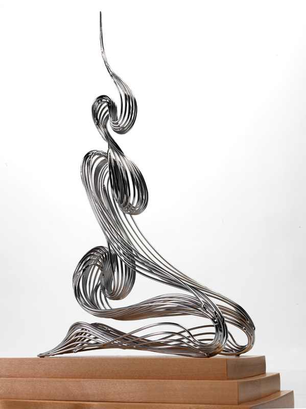 Artist Creates Beautiful Sculptures Twisting Steel Wires