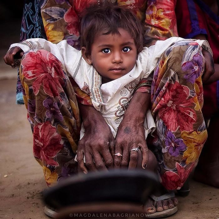 Photographer Travels Across The India To Capture Local Beauty