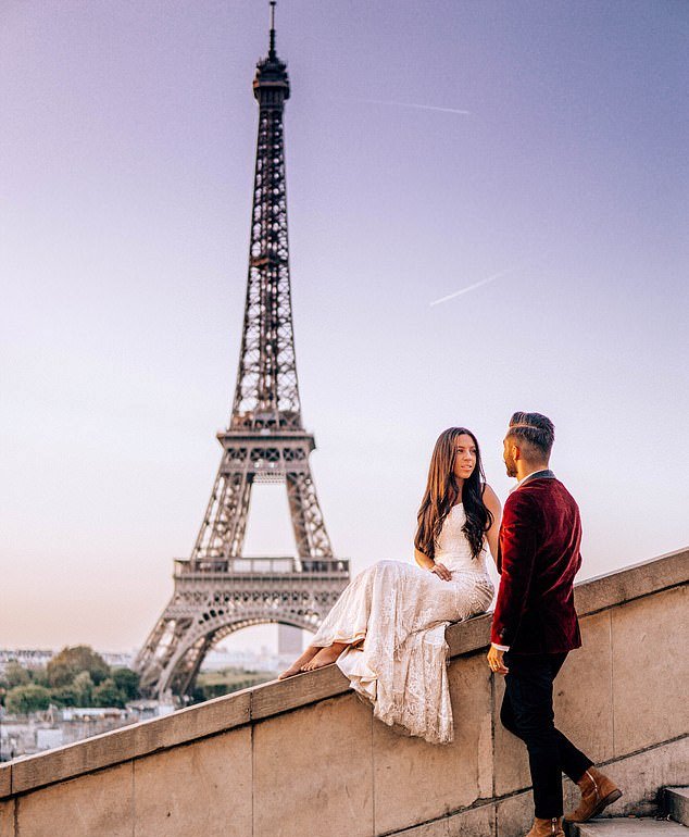A Newlywed Couple Visited 33 Countries & Take Photographs In Their Same Wedding Dress