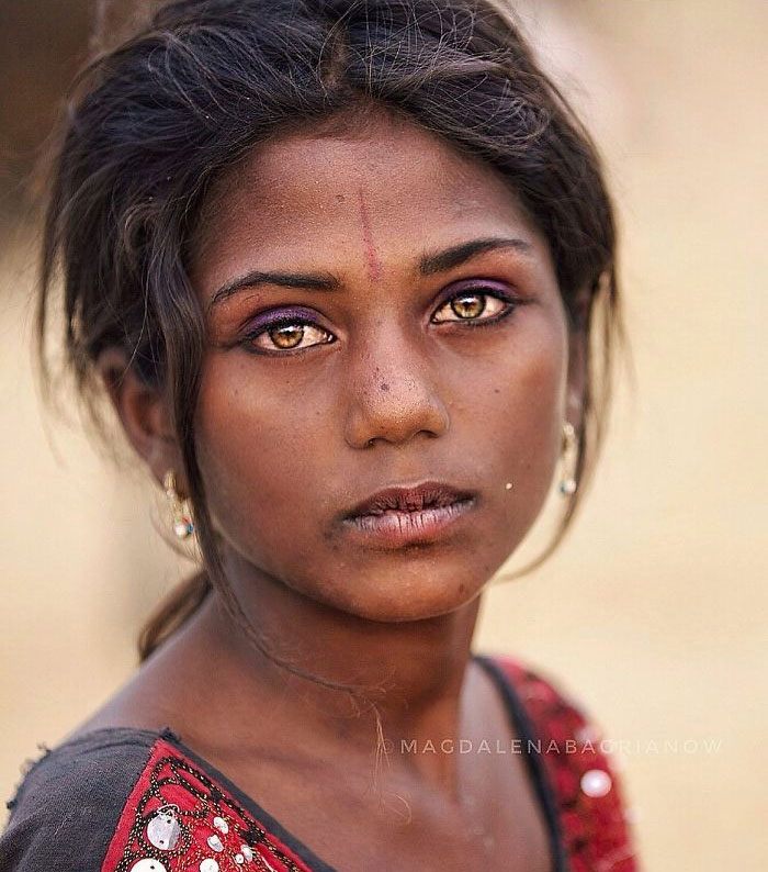 Photographer Travels Across The India To Capture Local Beauty