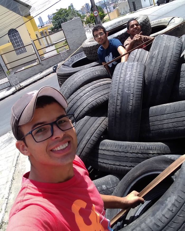 Artist Creates Beds For Animals Out Of Old Tires