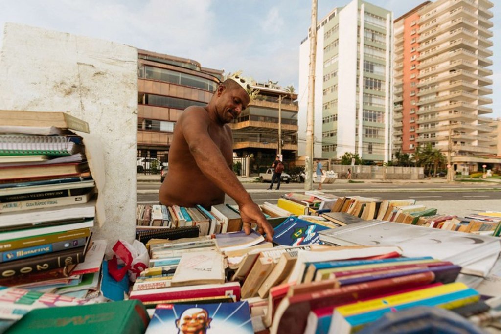 Meet The Brazilian Sandcastle King Marcio From Rio De Janeiro Who Avoided Rent For Two Decades