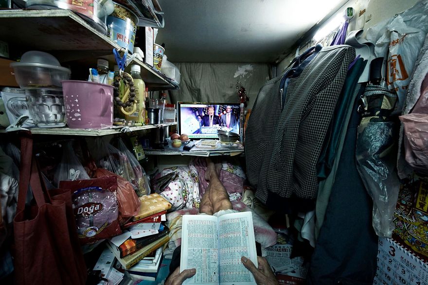 coffin cubicles, living conditions, Hong Kong