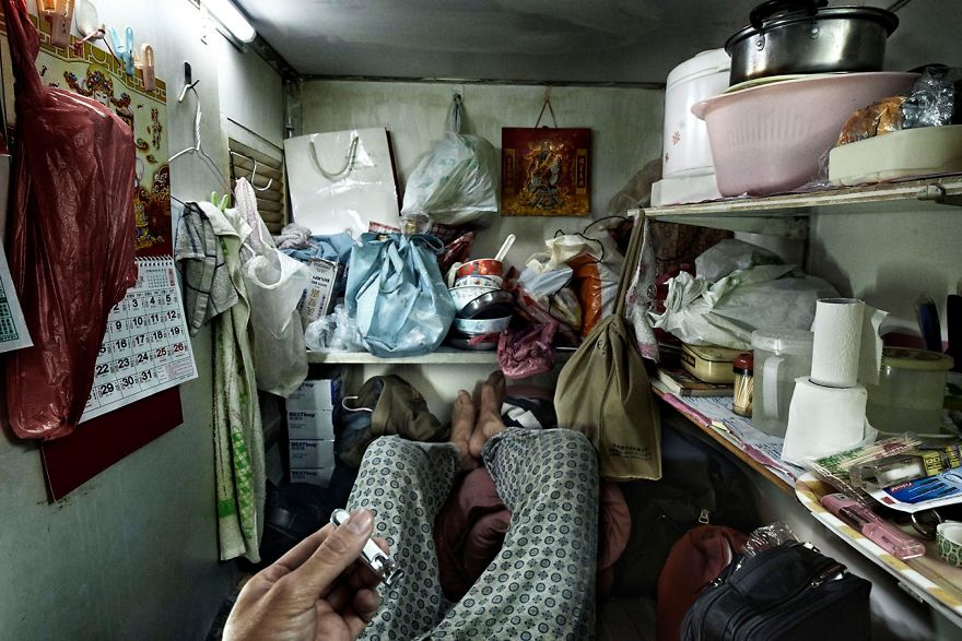 coffin cubicles, living conditions, Hong Kong