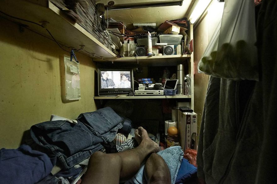 coffin cubicles, living conditions, Hong Kong