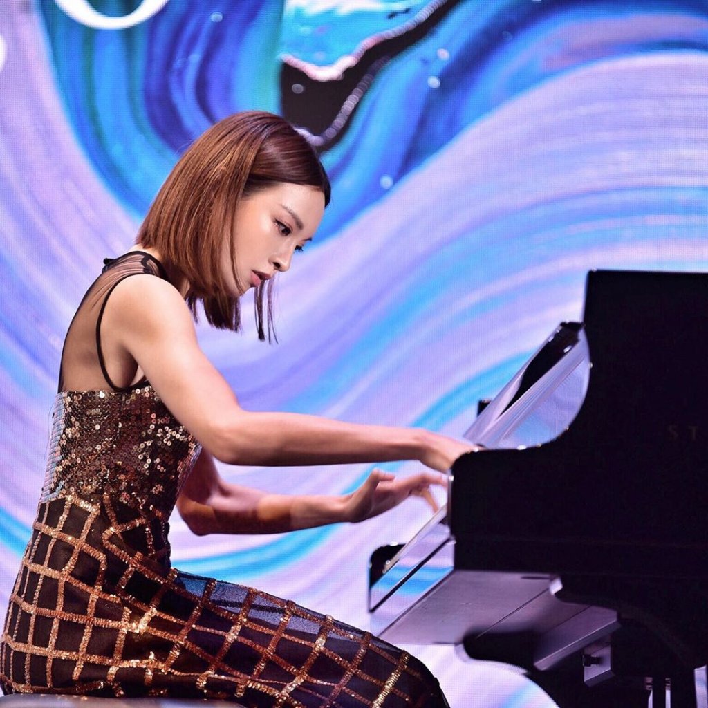 'Piano Goddess' Amazed People With Her Various Talents And Beauty