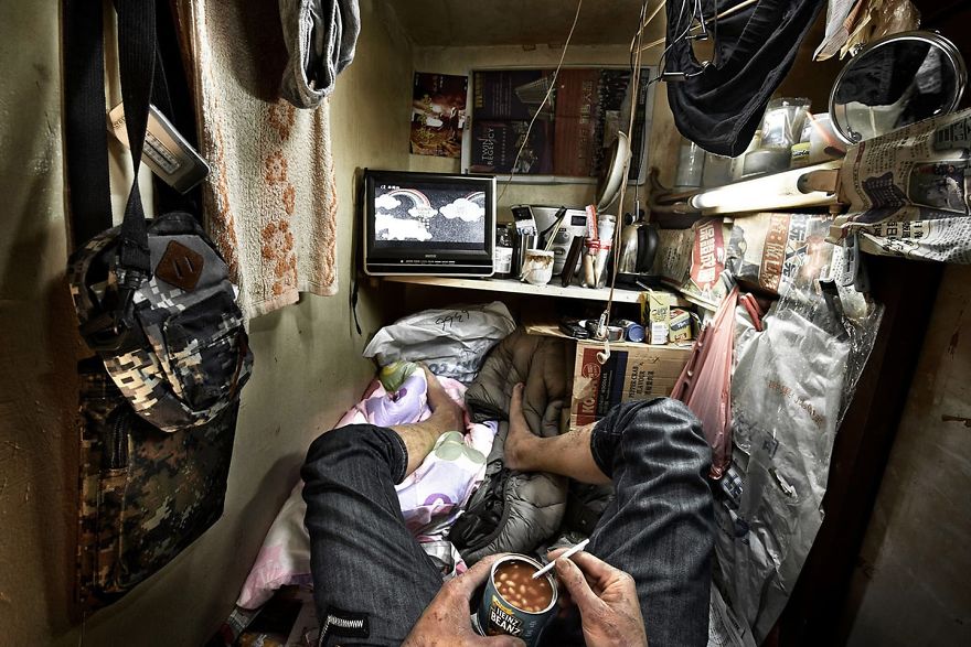 coffin cubicles, living conditions, Hong Kong