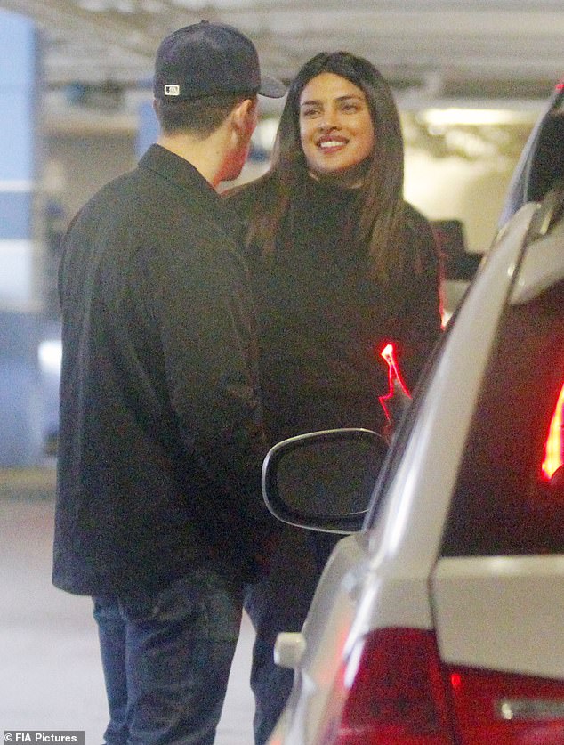 Priyanka Chopra And Nick Jonas Got Snapped In Parking Area As They Shared A Dreamy Kiss Together