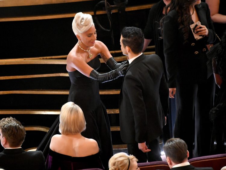 Lady Gaga Fixes Bowtie Of Rami Malek At The Oscars And Won Everybody's Hearts