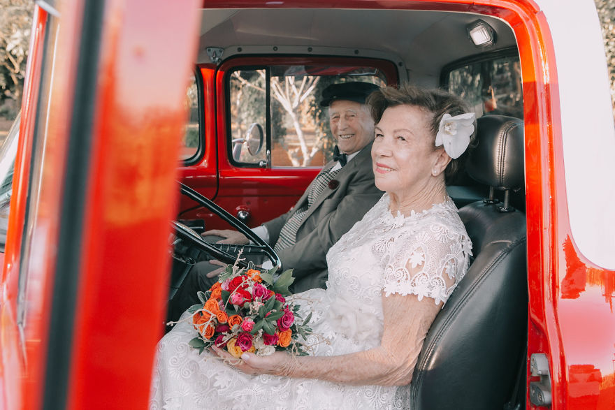 Elderly Couple Had A Photoshoot 60 Years After Their Wedding