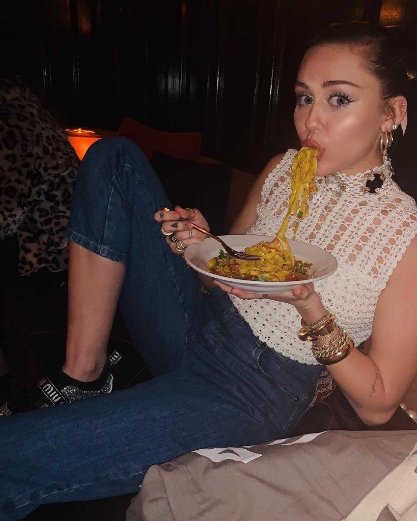 Miley Cyrus's Pcitures Are The Craziest Poses A Celebrity Could Flaunt