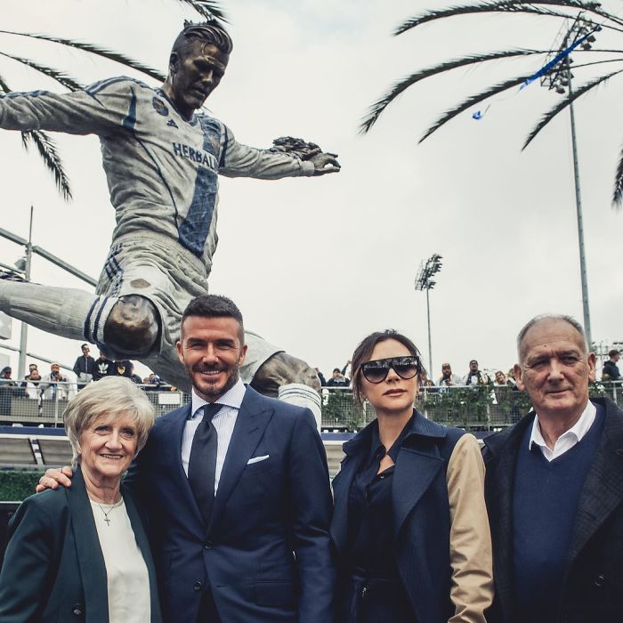 David Beckham prank with a hideous statue