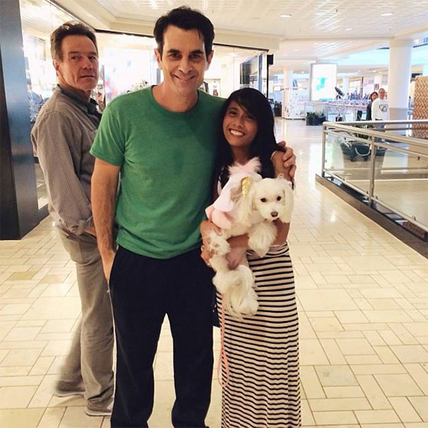 20 Times When Celebrities Photobombed Ordinary People And Their Fellow Stars