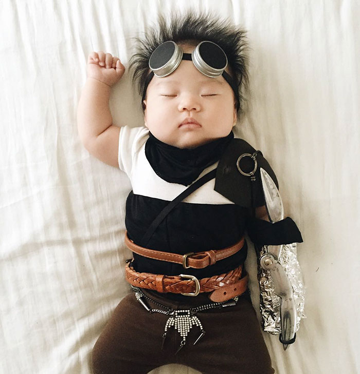 4-Month-Old Baby Becomes Star While Sleeping, All Credit Goes To Her Mommy!