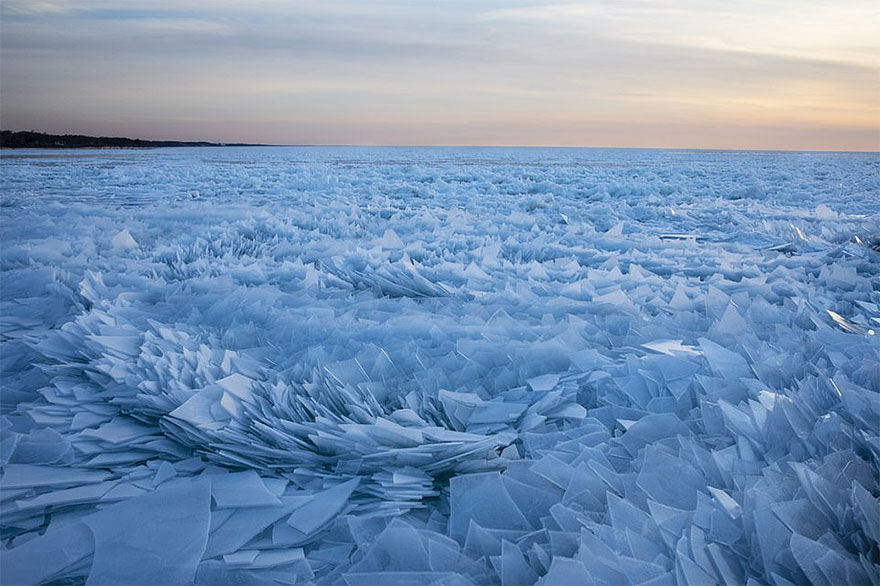 Frozen Lake Michigan Shatters Into The Pieces, See The Breathtaking Results