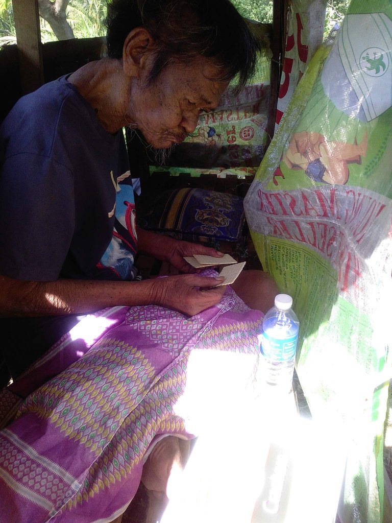 This Old Man Getting A New Home After Living In A Small Box Is Heartwarming